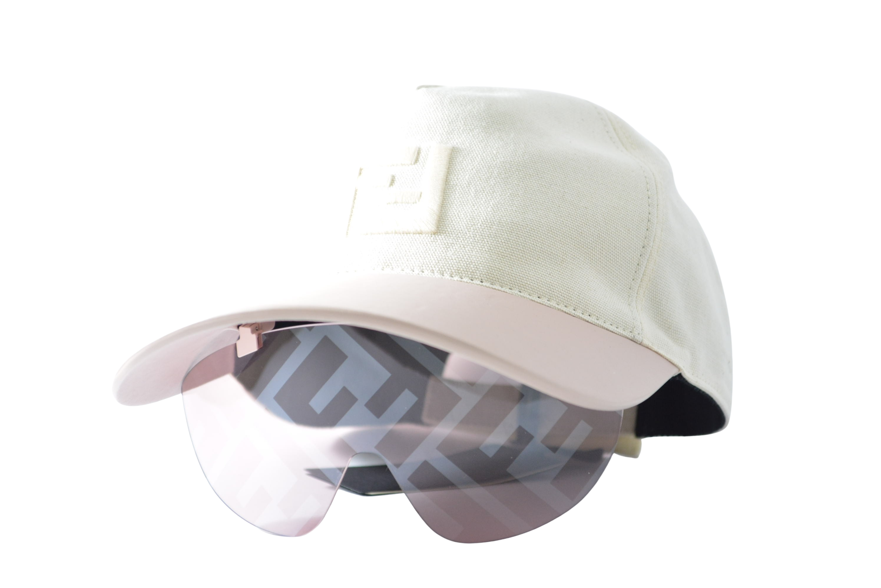 Bone com viseira Fendi mod Eyecap FE40022u 59u