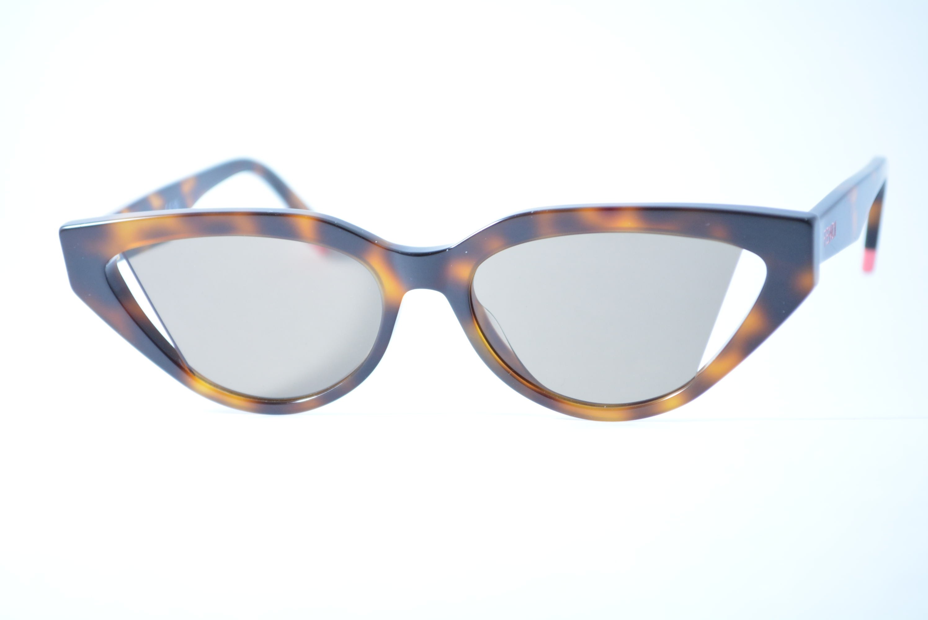 óculos de sol Fendi mod FE40009i 53e