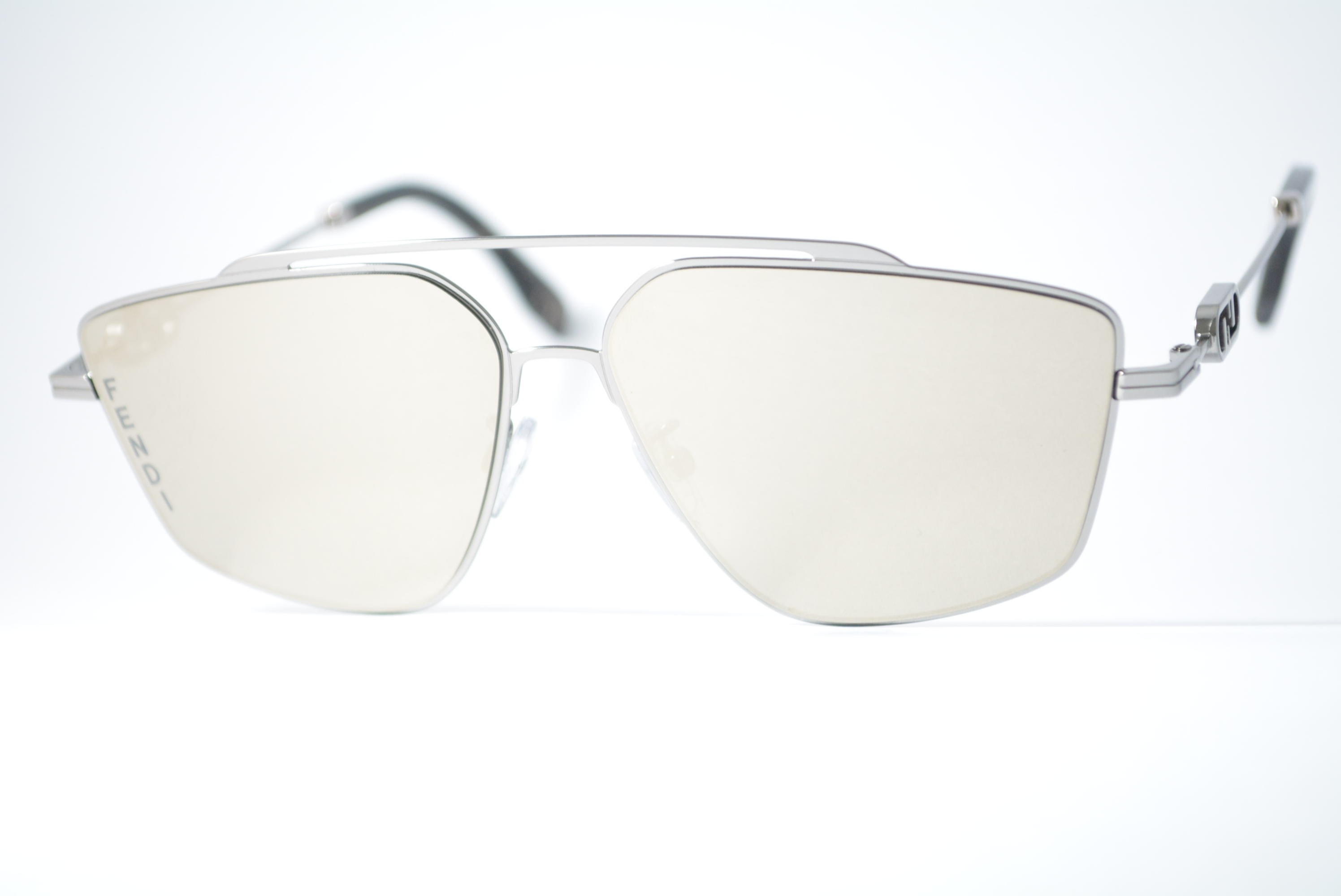 óculos de sol Fendi mod FE40079u 12c