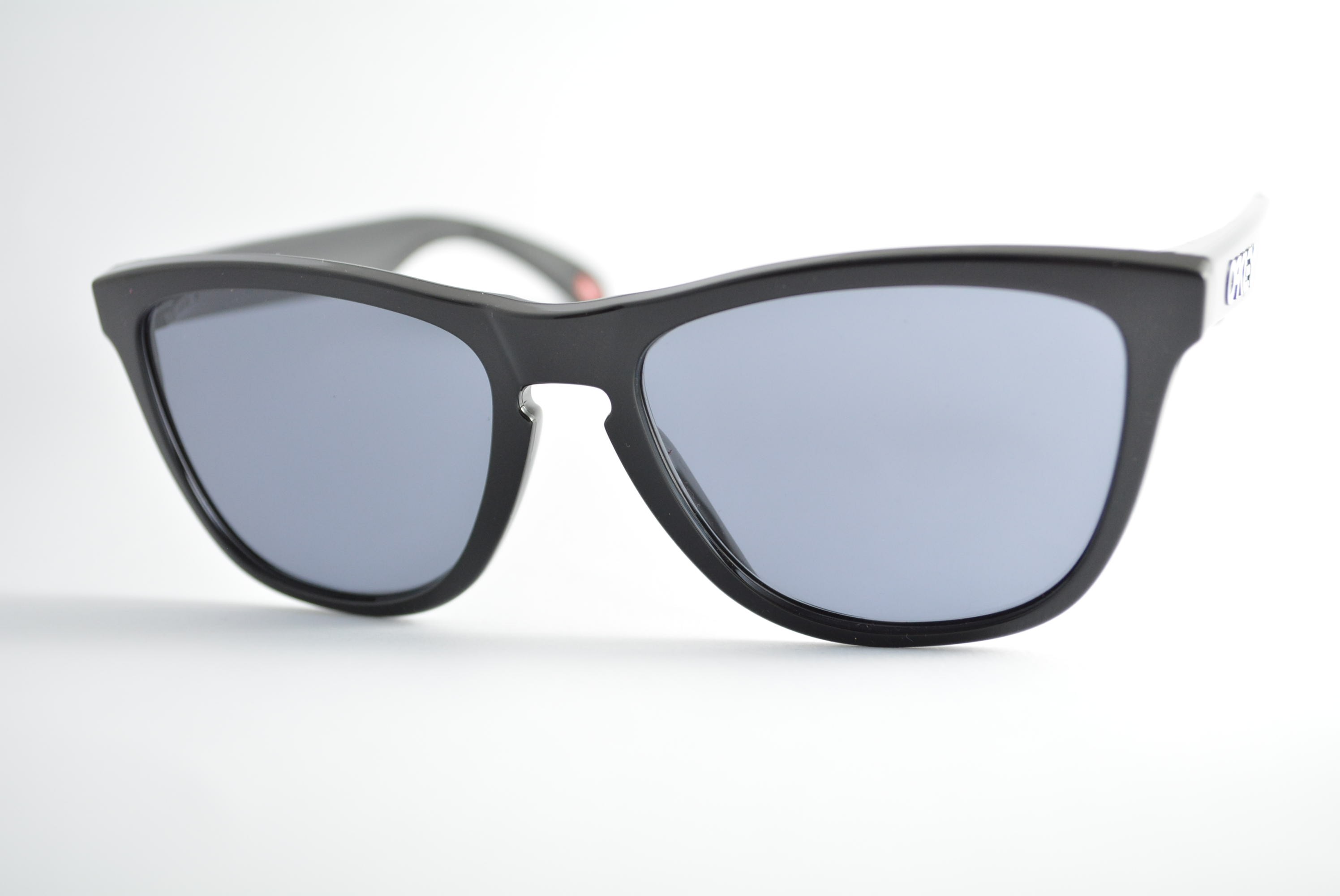 óculos de sol Oakley mod Frogskins polished black w/grey 9013 24-306