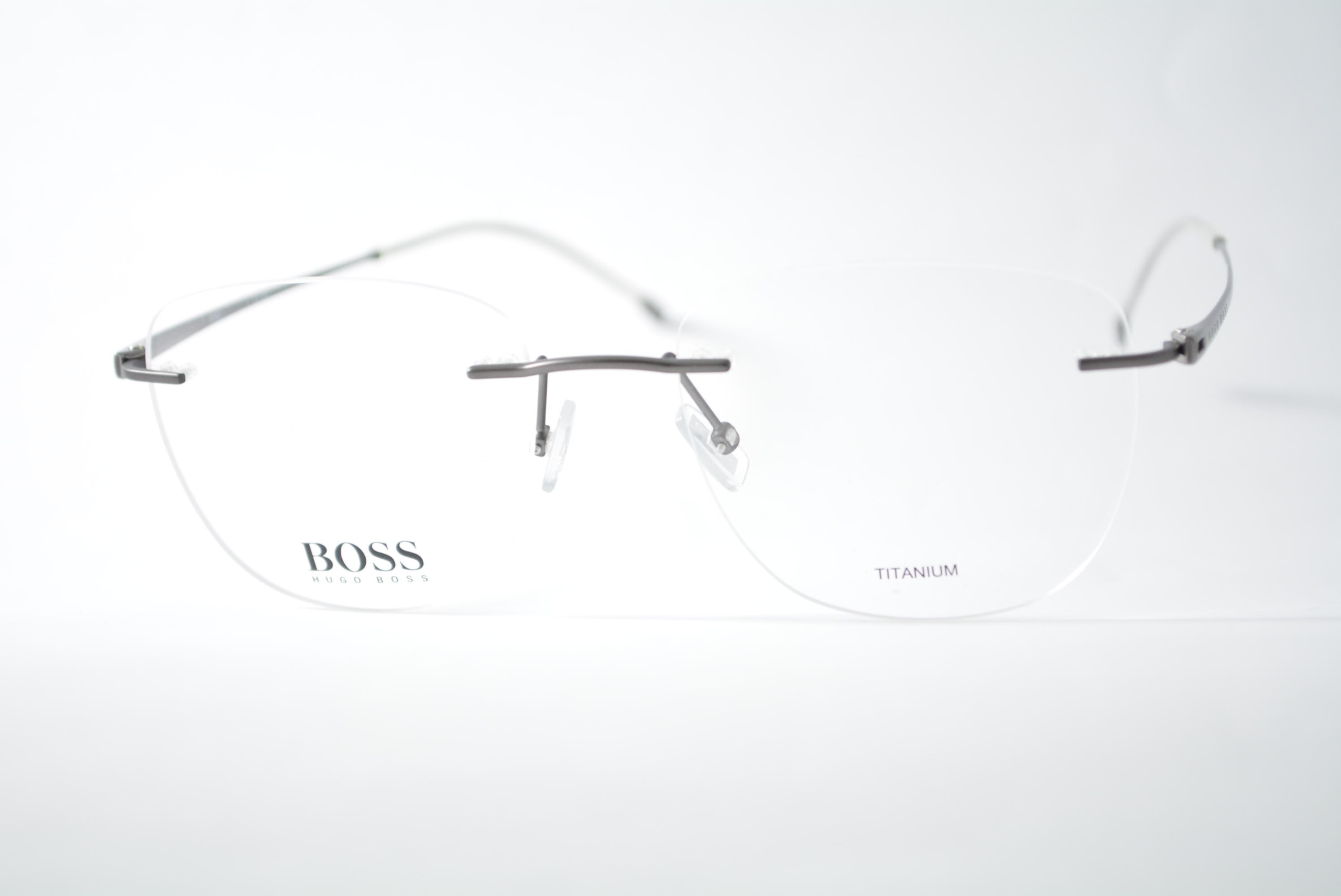 armação de óculos Hugo Boss mod 1266/c r80 titanium