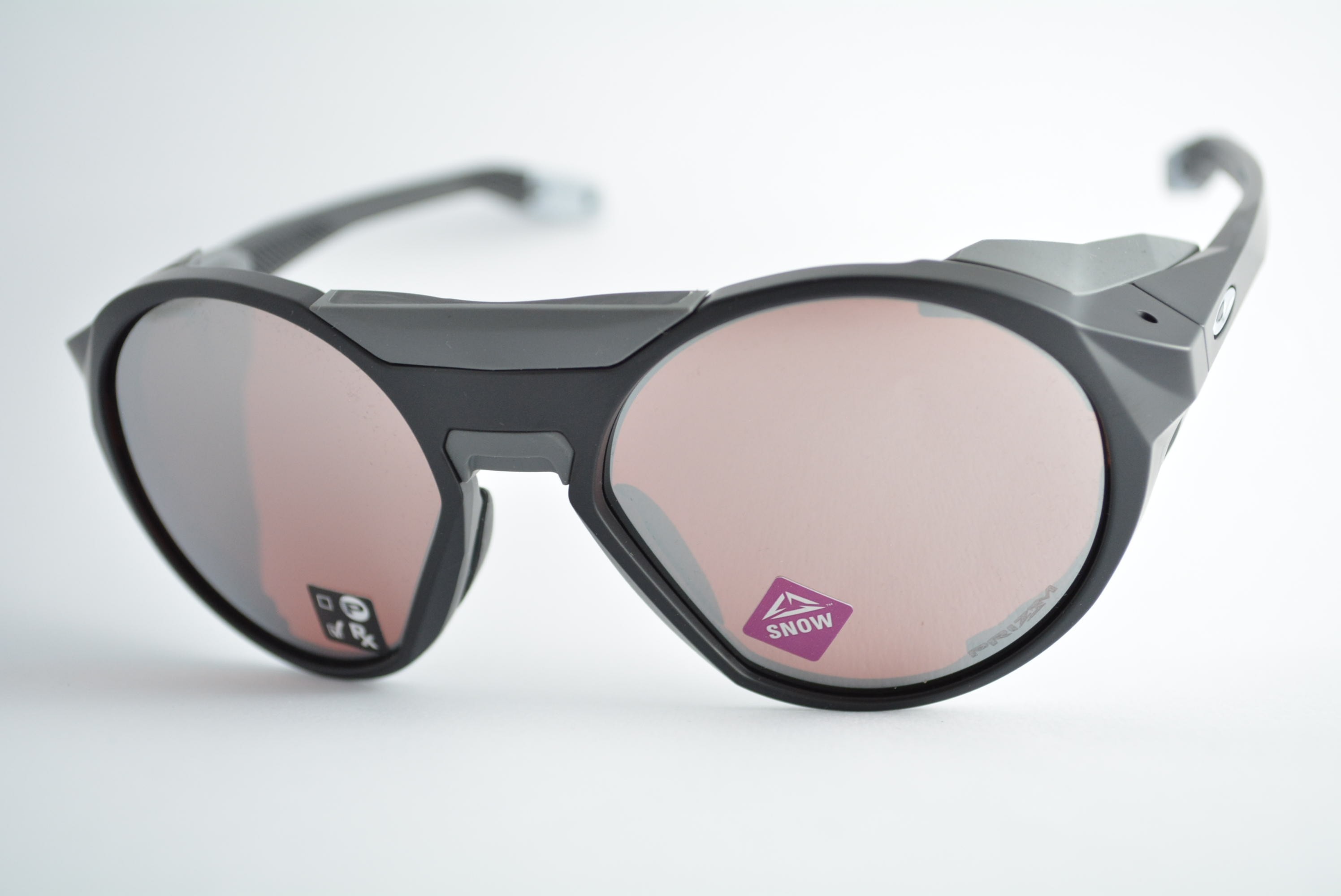 óculos de sol Oakley mod Clifden matte black w/prizm snow black 9440-0156