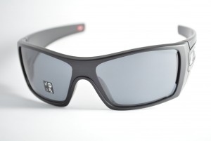 óculos de sol Oakley mod Batwolf matte black w/grey polarized 9101-04